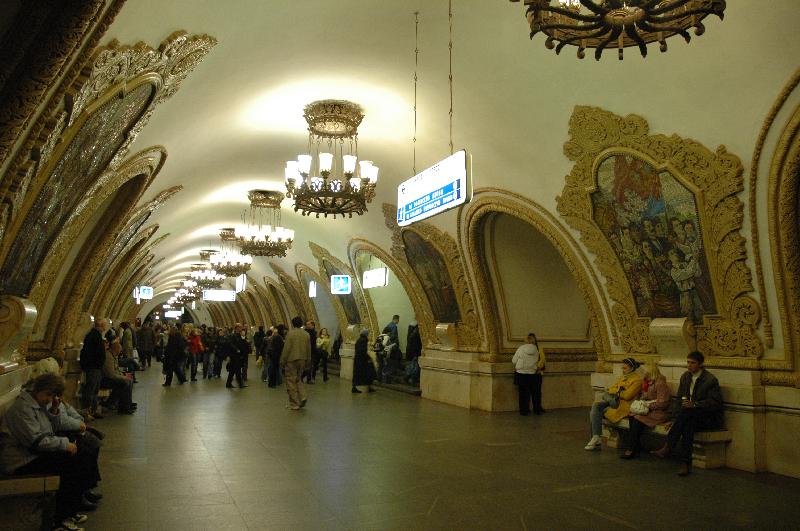 200704-Moskau-021-MetroKieyevskaya 